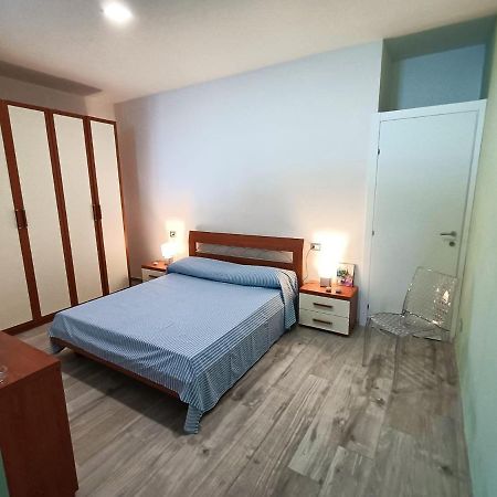 Ferienwohnung Bilocale Fronte Mare Giardini-Naxos Exterior foto