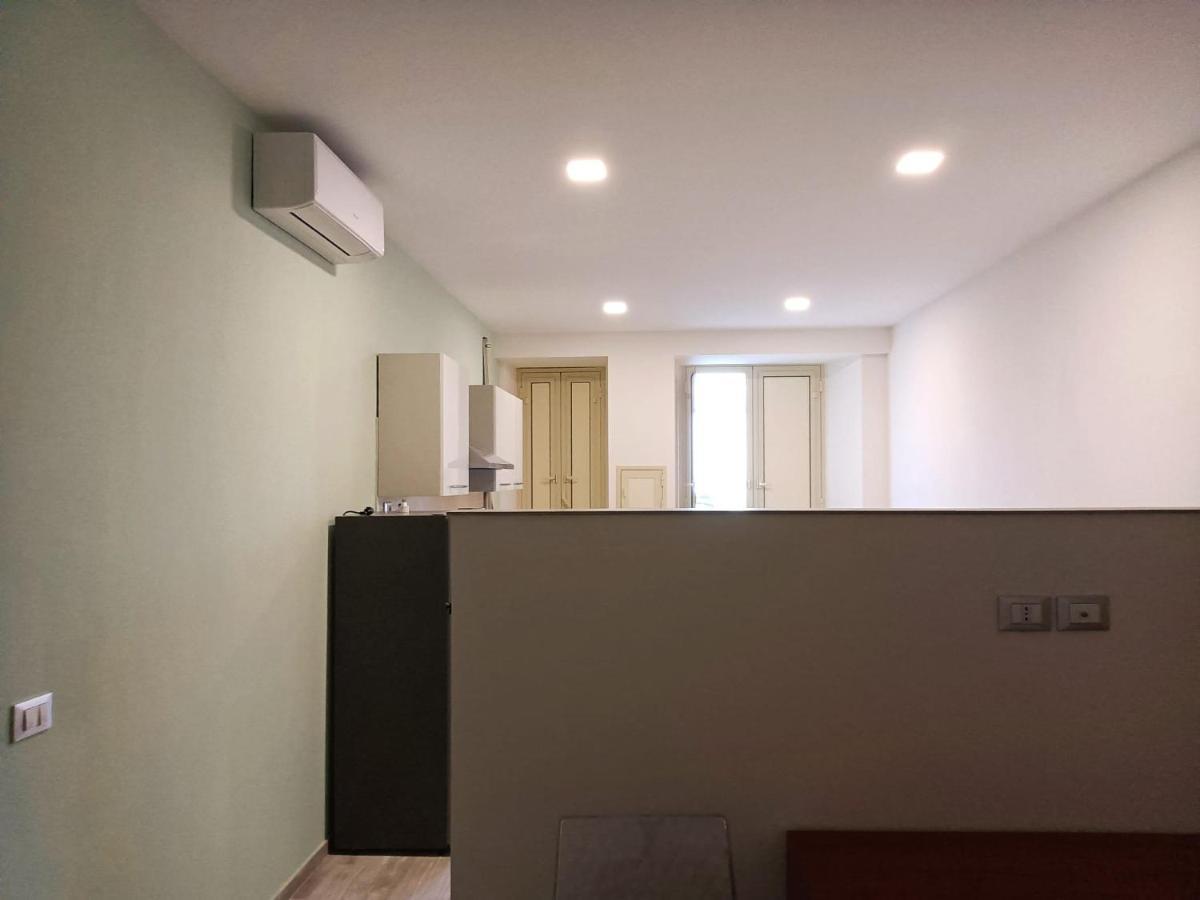 Ferienwohnung Bilocale Fronte Mare Giardini-Naxos Exterior foto